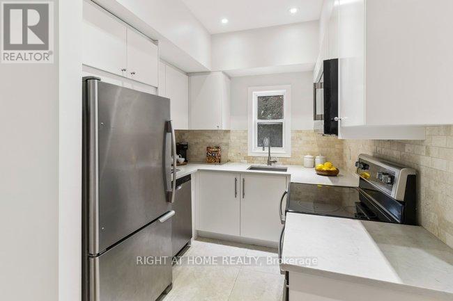 23 - 125 Hall Street W, Richmond Hill, Ontario  L4C 4N9 - Photo 15 - N12859834