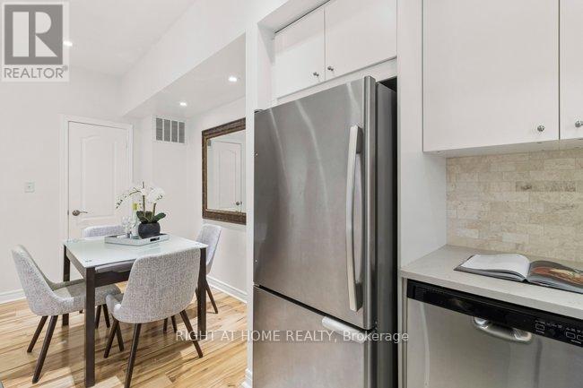 23 - 125 Hall Street W, Richmond Hill, Ontario  L4C 4N9 - Photo 16 - N12859834