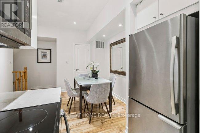 23 - 125 Hall Street W, Richmond Hill, Ontario  L4C 4N9 - Photo 17 - N12859834