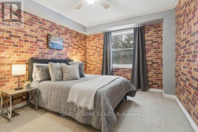 23 - 125 Hall Street W, Richmond Hill, Ontario  L4C 4N9 - Photo 22 - N12859834