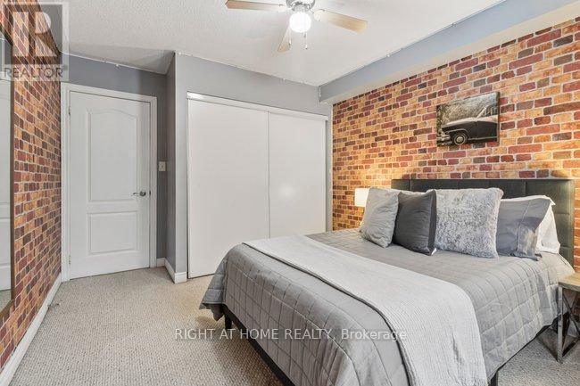 23 - 125 Hall Street W, Richmond Hill, Ontario  L4C 4N9 - Photo 24 - N12859834