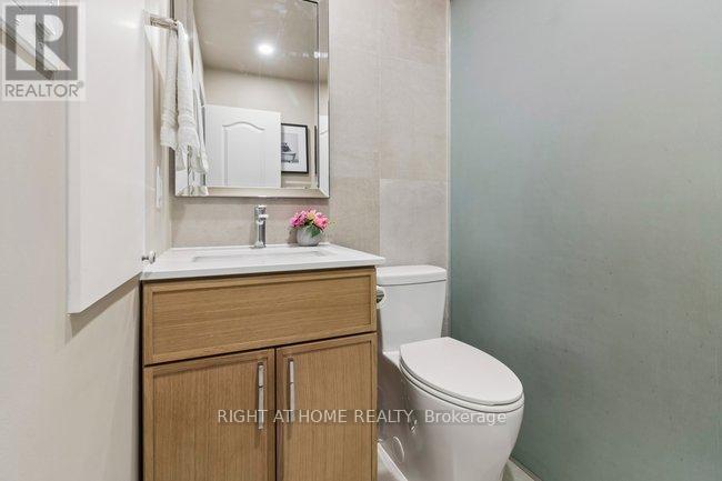 23 - 125 Hall Street W, Richmond Hill, Ontario  L4C 4N9 - Photo 25 - N12859834