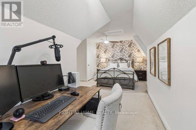 23 - 125 Hall Street W, Richmond Hill, Ontario  L4C 4N9 - Photo 38 - N12859834