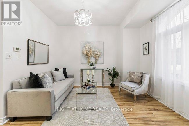 23 - 125 Hall Street W, Richmond Hill, Ontario  L4C 4N9 - Photo 8 - N12859834