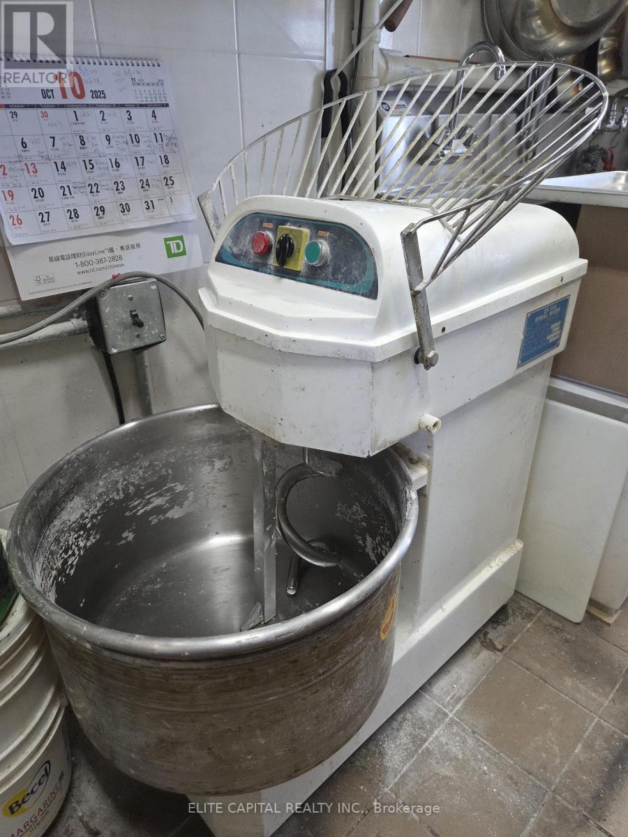 4 - 10066 Bayview Avenue, Richmond Hill, Ontario  L4C 0W5 - Photo 7 - N12859844