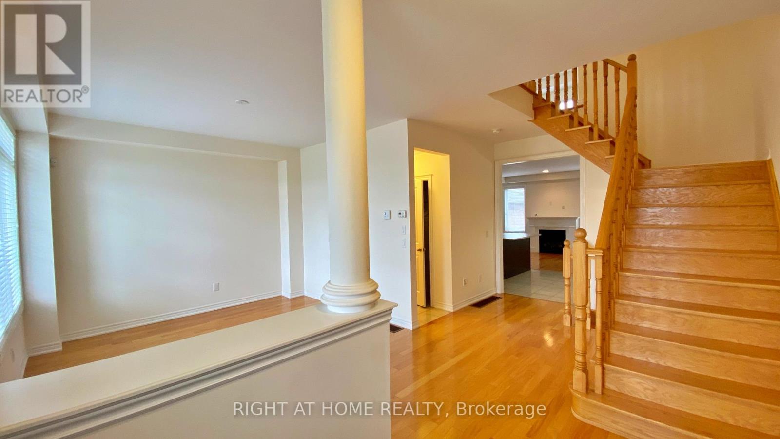 3097 Neyagawa Boulevard, Oakville, Ontario  L6M 4L7 - Photo 3 - W12859850