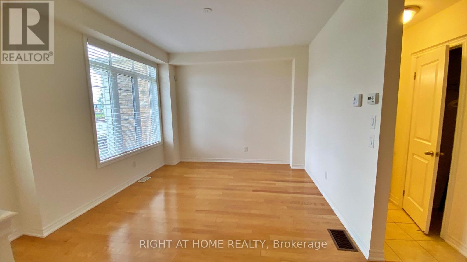 3097 Neyagawa Boulevard, Oakville, Ontario  L6M 4L7 - Photo 5 - W12859850