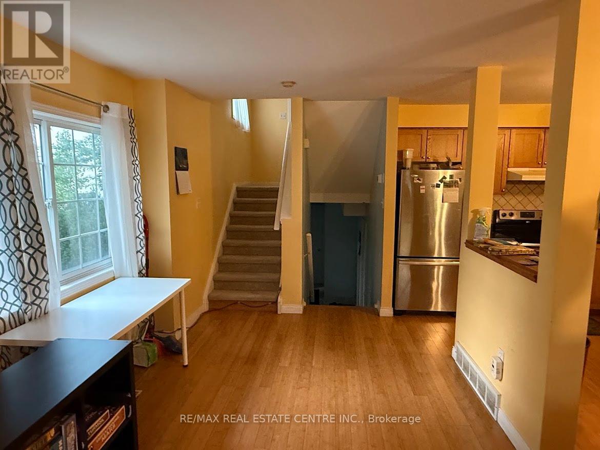 1 - 185 Highland Crescent, Kitchener, Ontario  N2M 5P8 - Photo 10 - X12859854