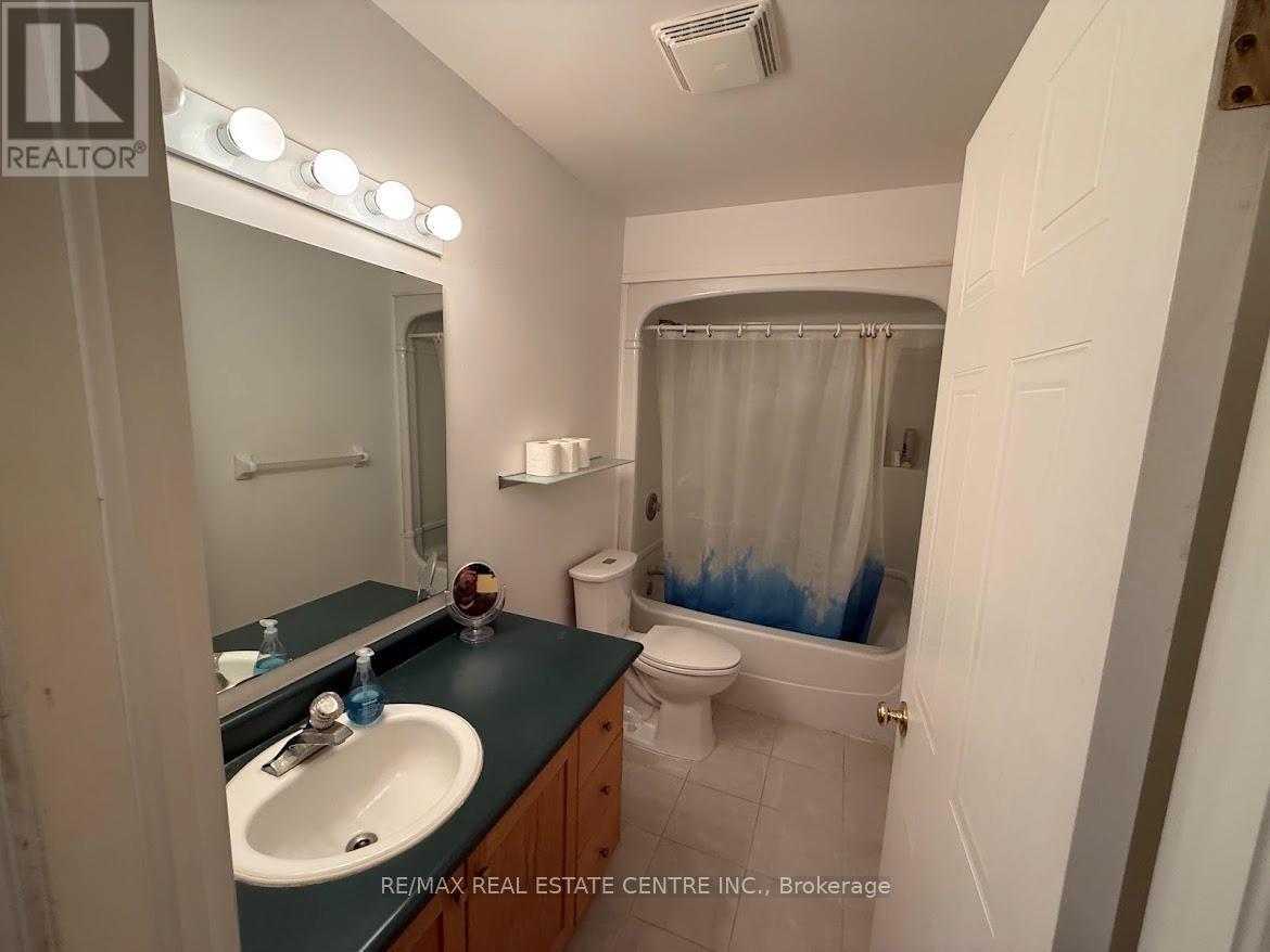 1 - 185 Highland Crescent, Kitchener, Ontario  N2M 5P8 - Photo 18 - X12859854