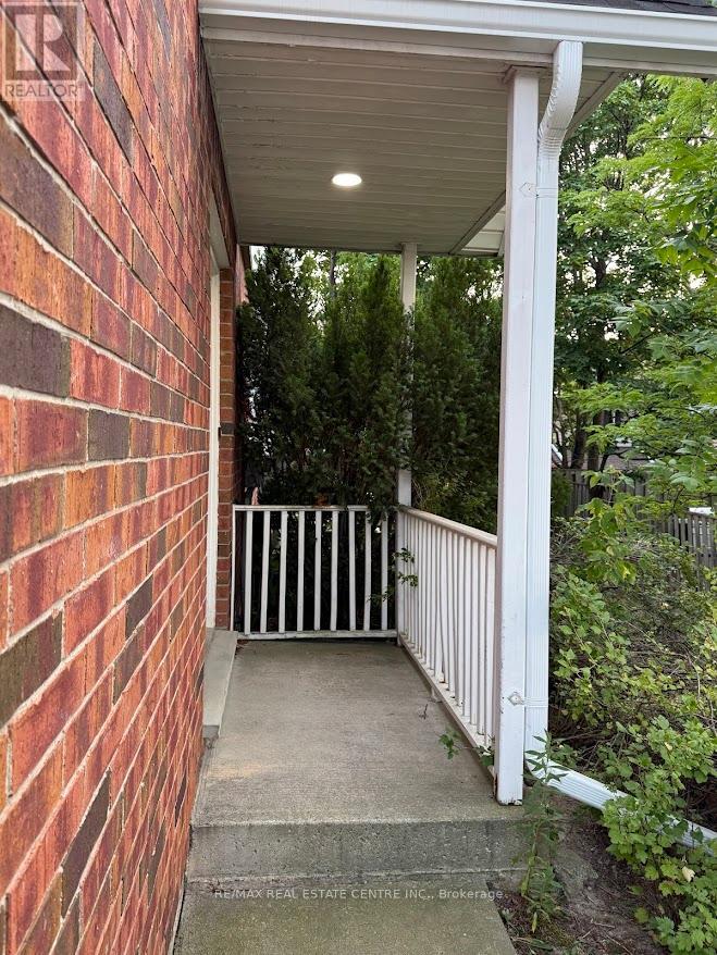 1 - 185 Highland Crescent, Kitchener, Ontario  N2M 5P8 - Photo 2 - X12859854