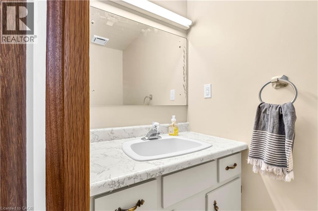 19 Kesselring Drive, Kitchener, Ontario  N2E 2P3 - Photo 18 - 40774031