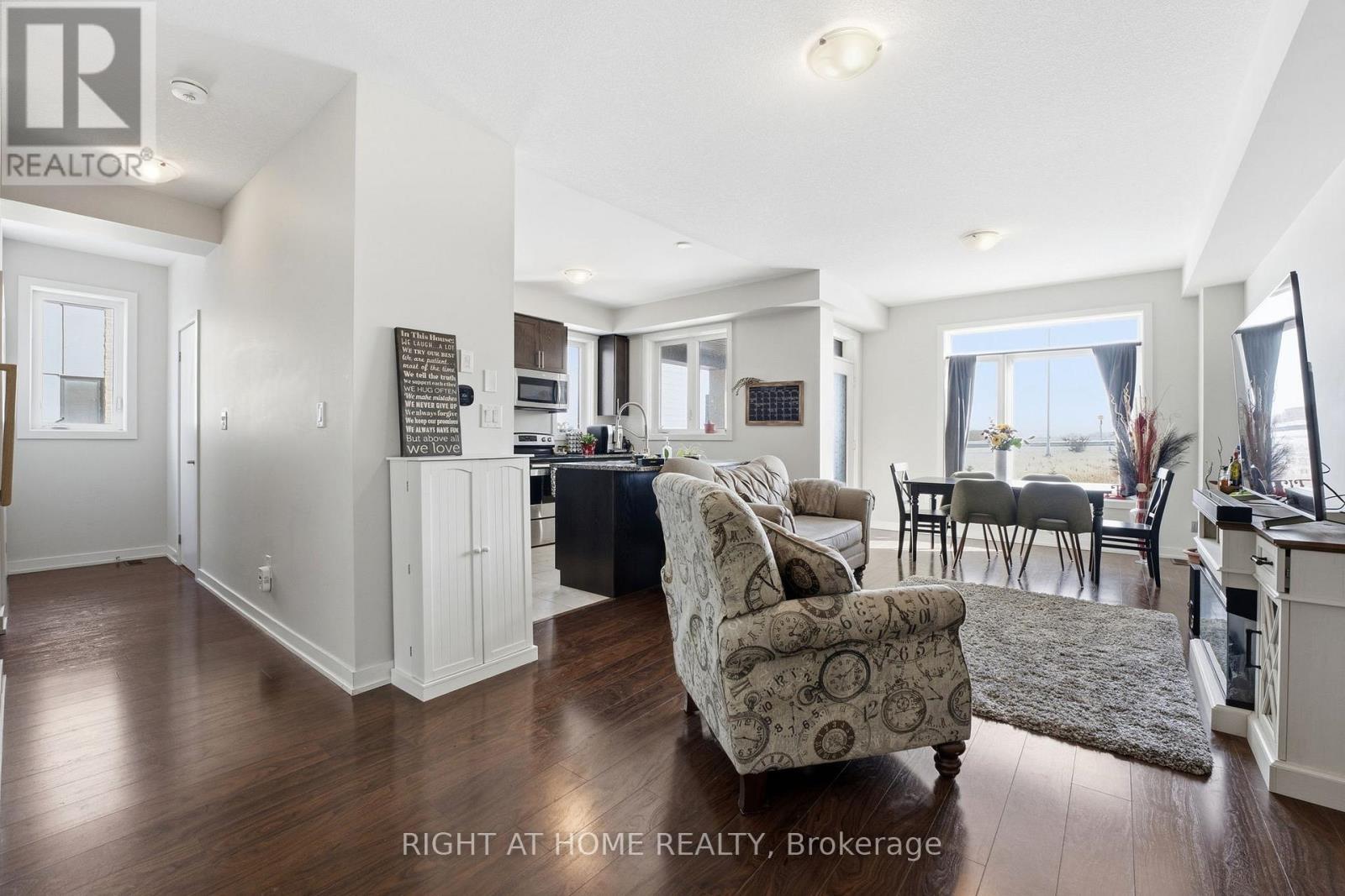 67 - 590 North Service Road, Hamilton, Ontario  L8E 0K5 - Photo 5 - X12859852