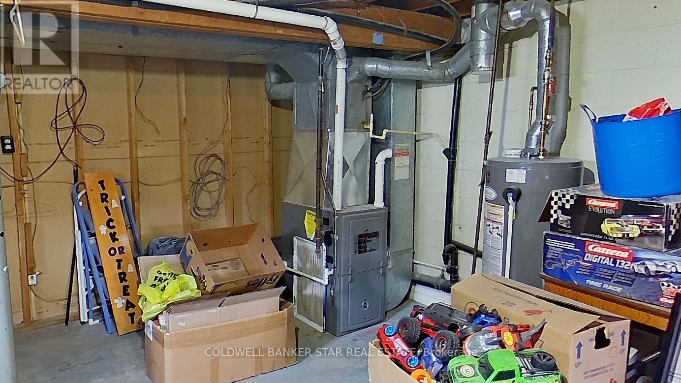 109 A Victoria Street, Southwest Middlesex, Ontario  N0L 1M0 - Photo 7 - X12859886