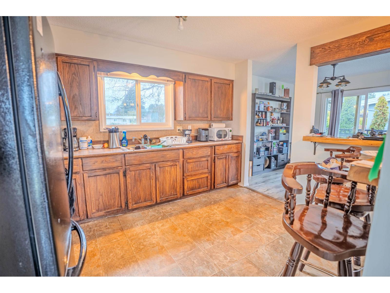 9543 Paula Crescent, Chilliwack Proper East, Chilliwack, British Columbia  V2P 6H1 - Photo 2 - R3096306