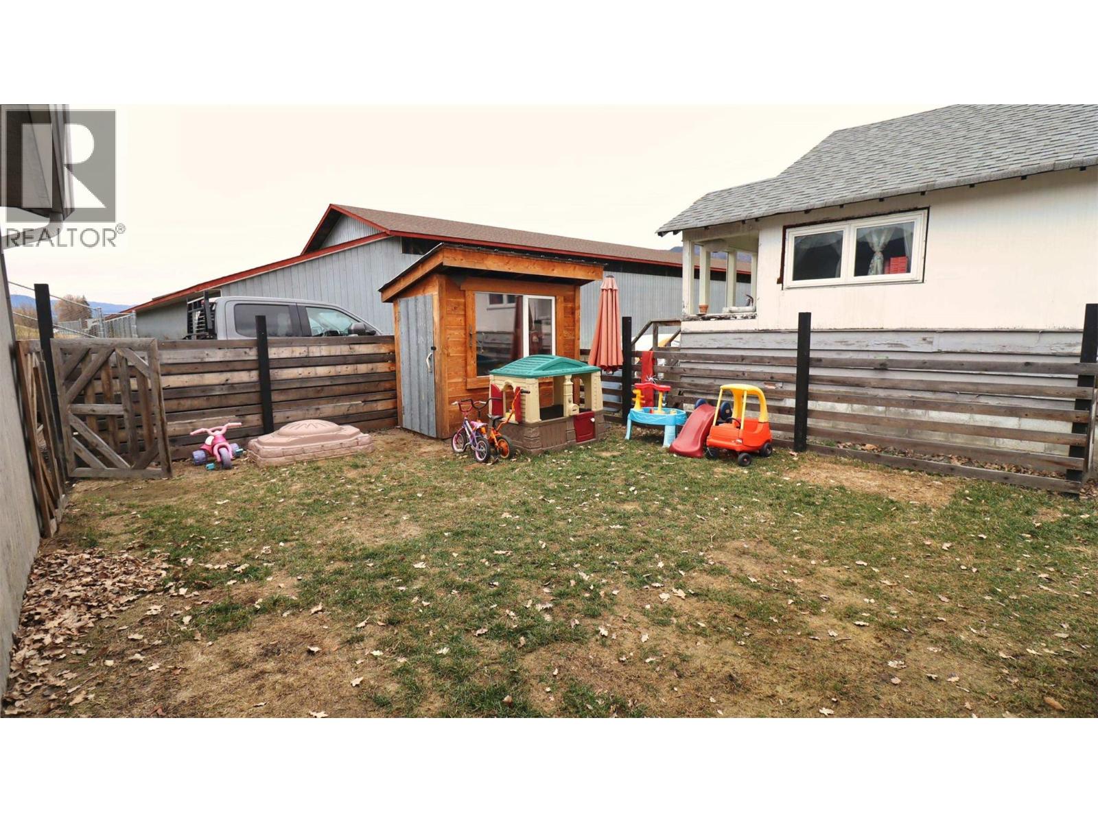 719 Knight Avenue, Enderby, British Columbia  V0E 1V1 - Photo 33 - 10378284