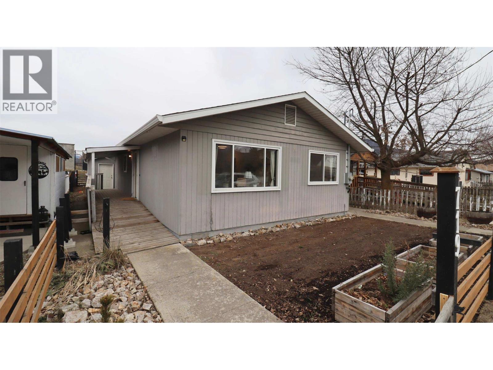 719 Knight Avenue, Enderby, British Columbia