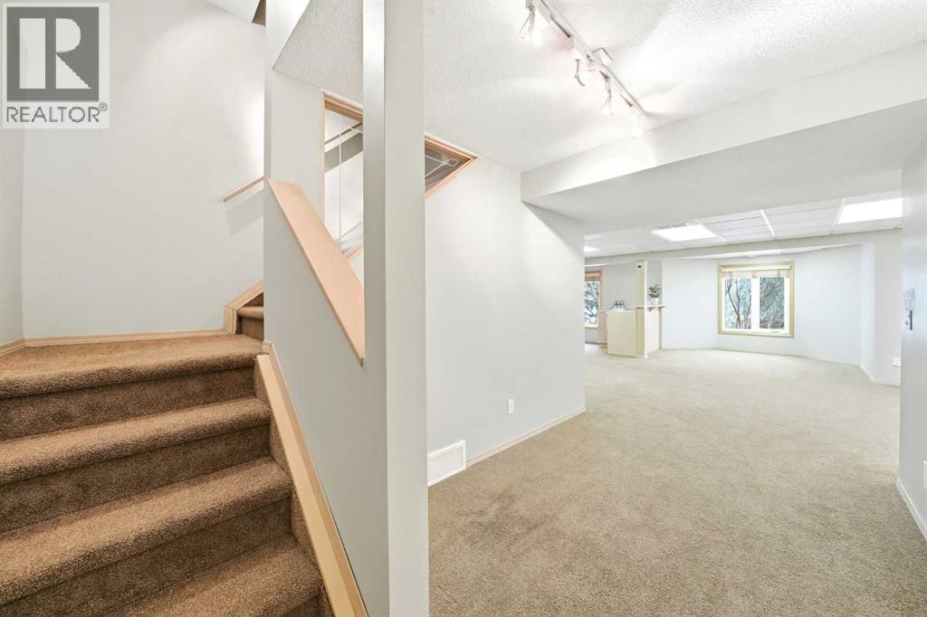 220 Mckenzie Lake Cove Se, Calgary, Alberta  T2Z 1M4 - Photo 34 - A2279570