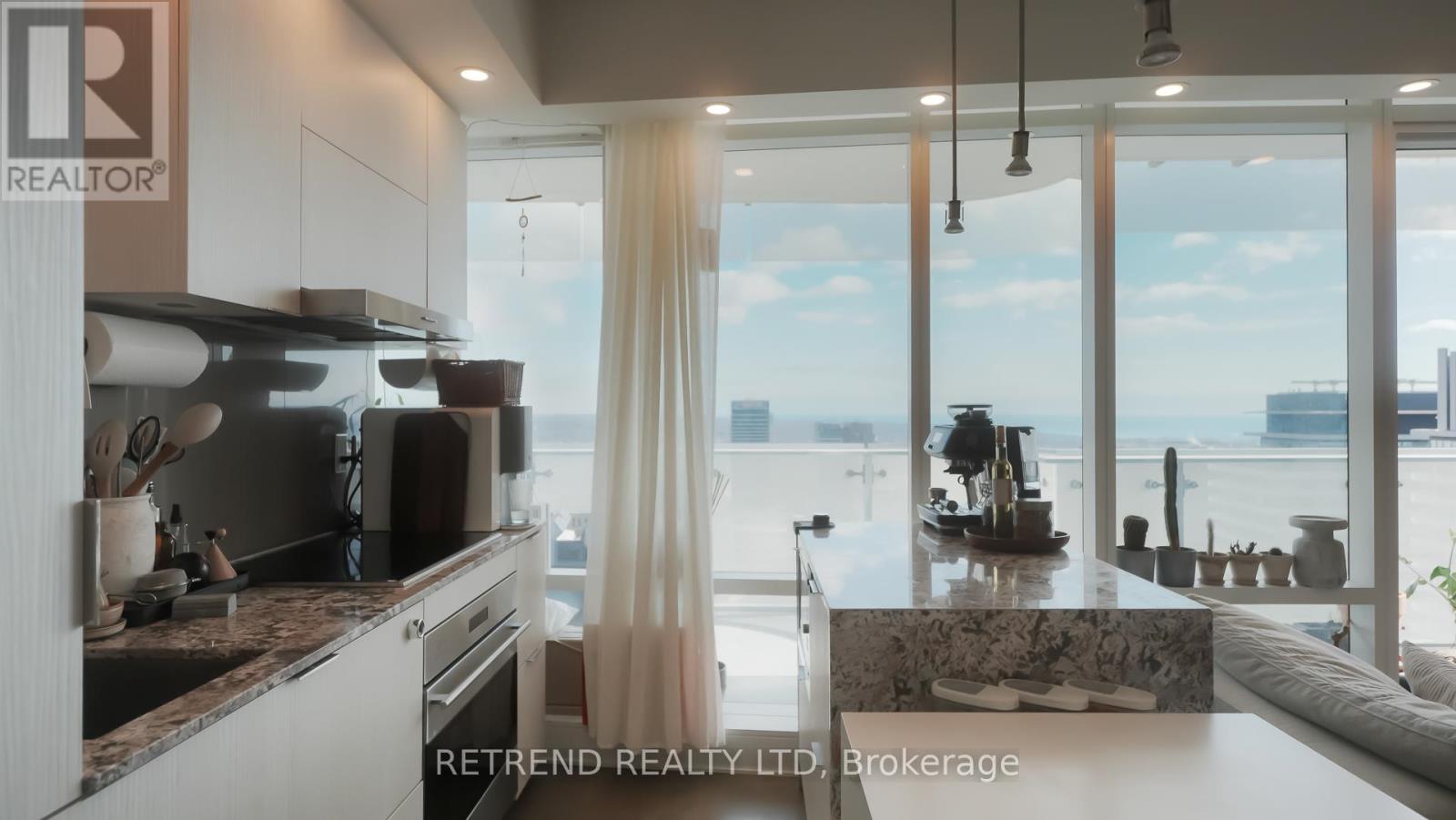 3302 - 1 Bloor Street E, Toronto, Ontario  M4W 0A8 - Photo 5 - C12859882