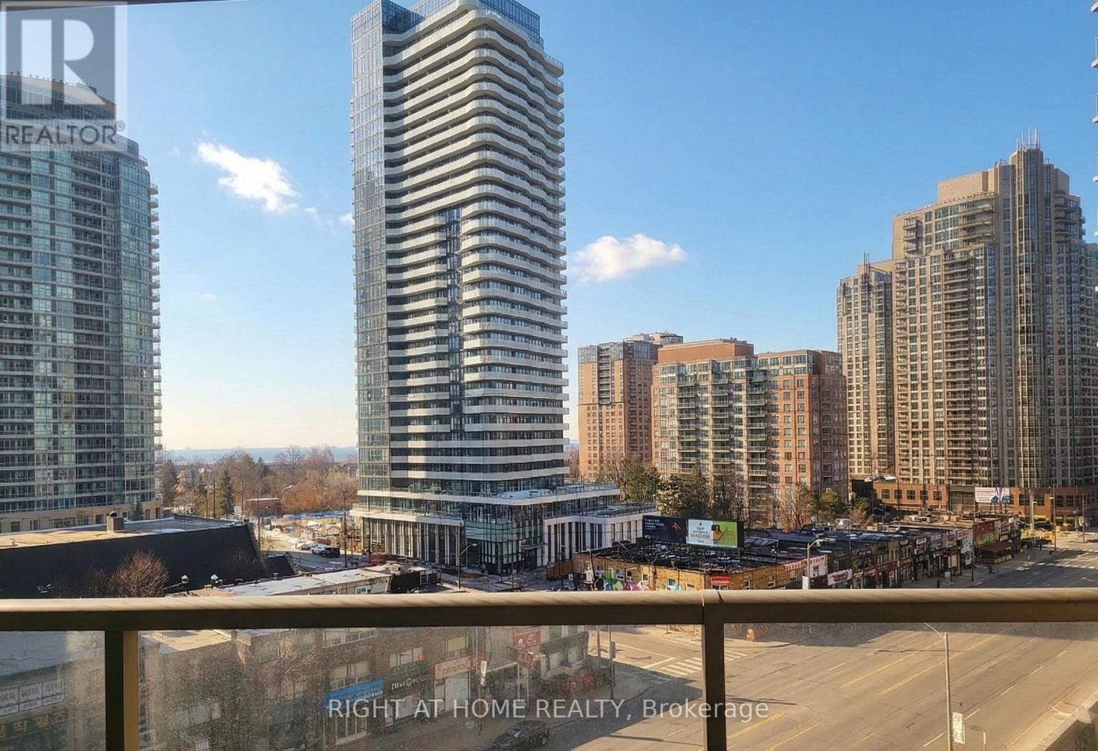 811 - 5508 YONGE STREET, Toronto, Ontario