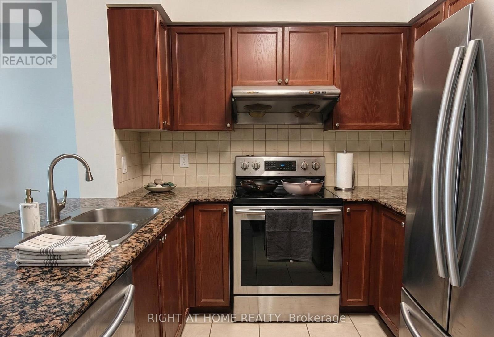 811 - 5508 Yonge Street, Toronto, Ontario  M2N 7L2 - Photo 4 - C12859898