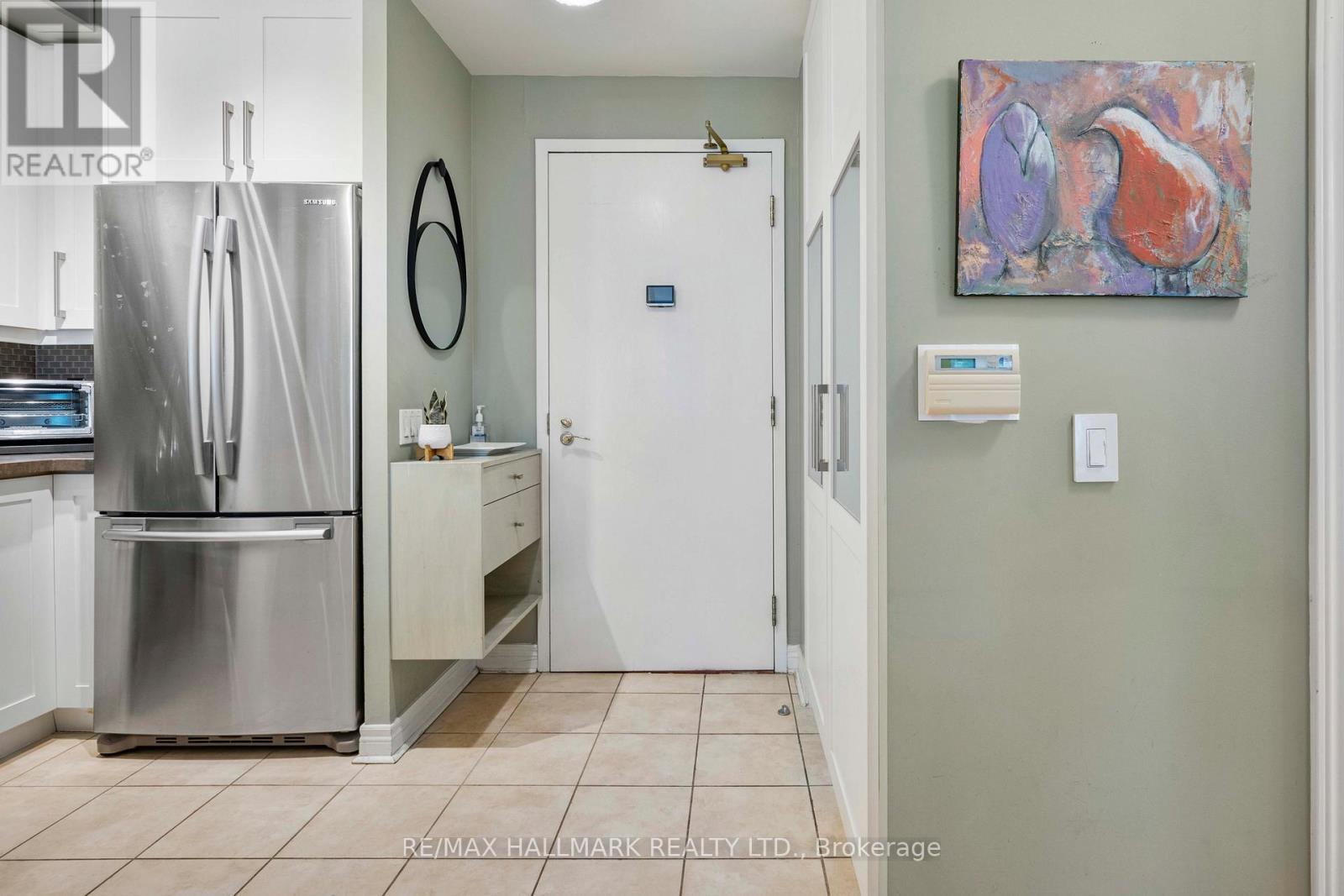 224 - 9 Boardwalk Drive, Toronto, Ontario  M4L 6T1 - Photo 5 - E12859860