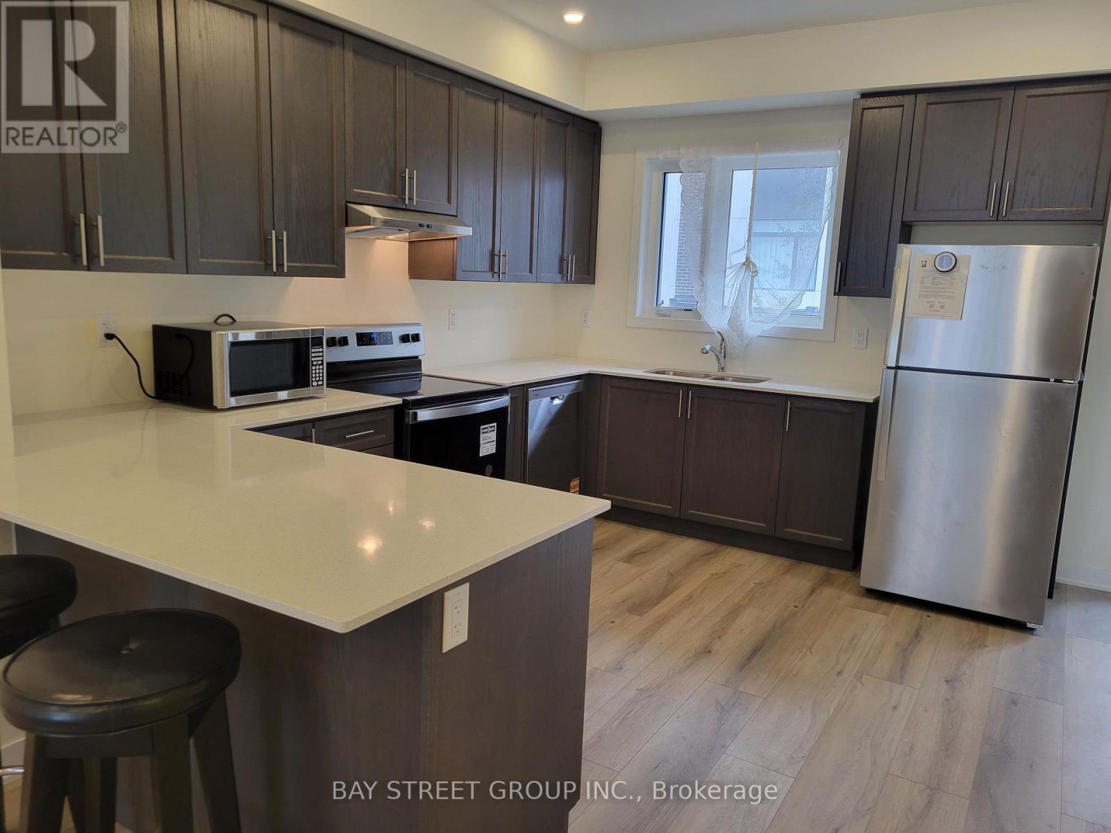 105 - 1695 Dersan Street, Pickering, Ontario  L1X 0S9 - Photo 3 - E12859864