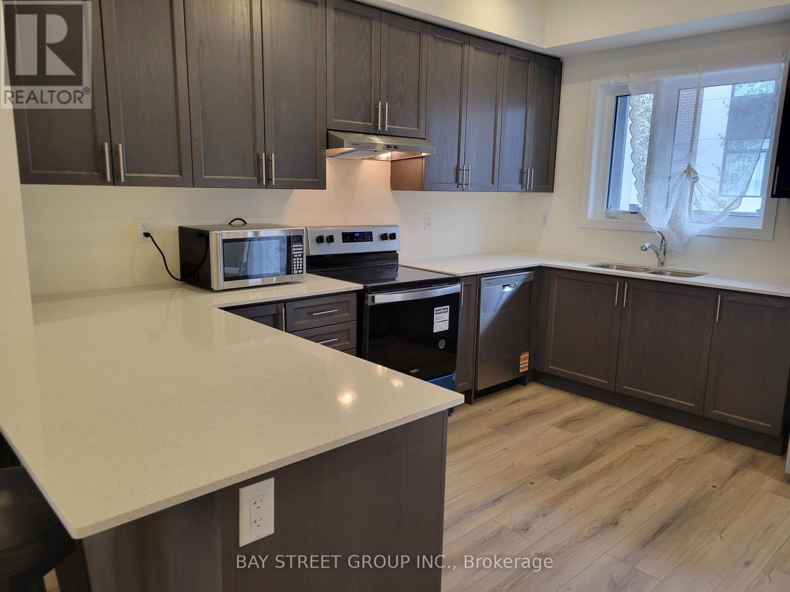 105 - 1695 Dersan Street, Pickering, Ontario  L1X 0S9 - Photo 4 - E12859864