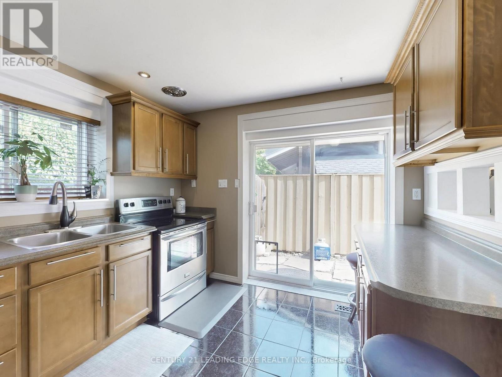 102 Botany Hill Road, Toronto, Ontario  M1G 3K7 - Photo 15 - E12859938