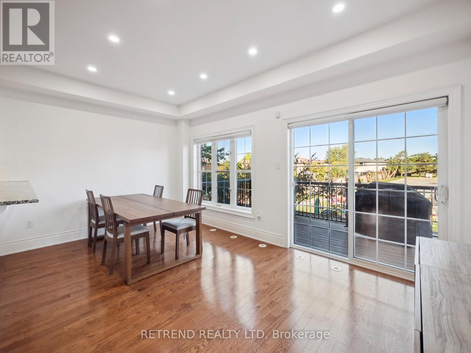 26 Golden Spruce Lane, Vaughan, Ontario  L6A 0J6 - Photo 5 - N12859870