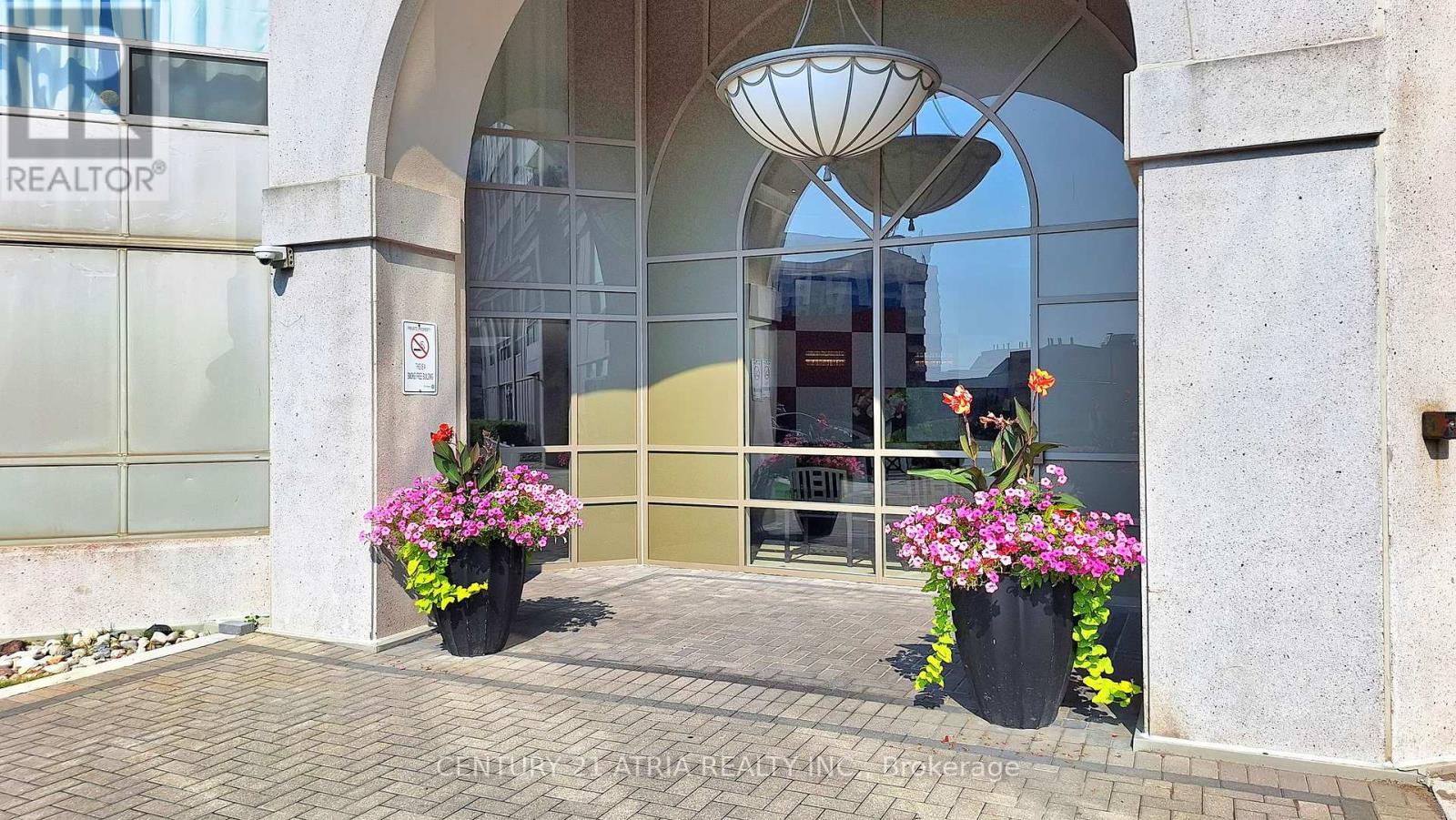 719 - 9015 Leslie Street, Richmond Hill, Ontario  L4B 4J8 - Photo 7 - N12859912