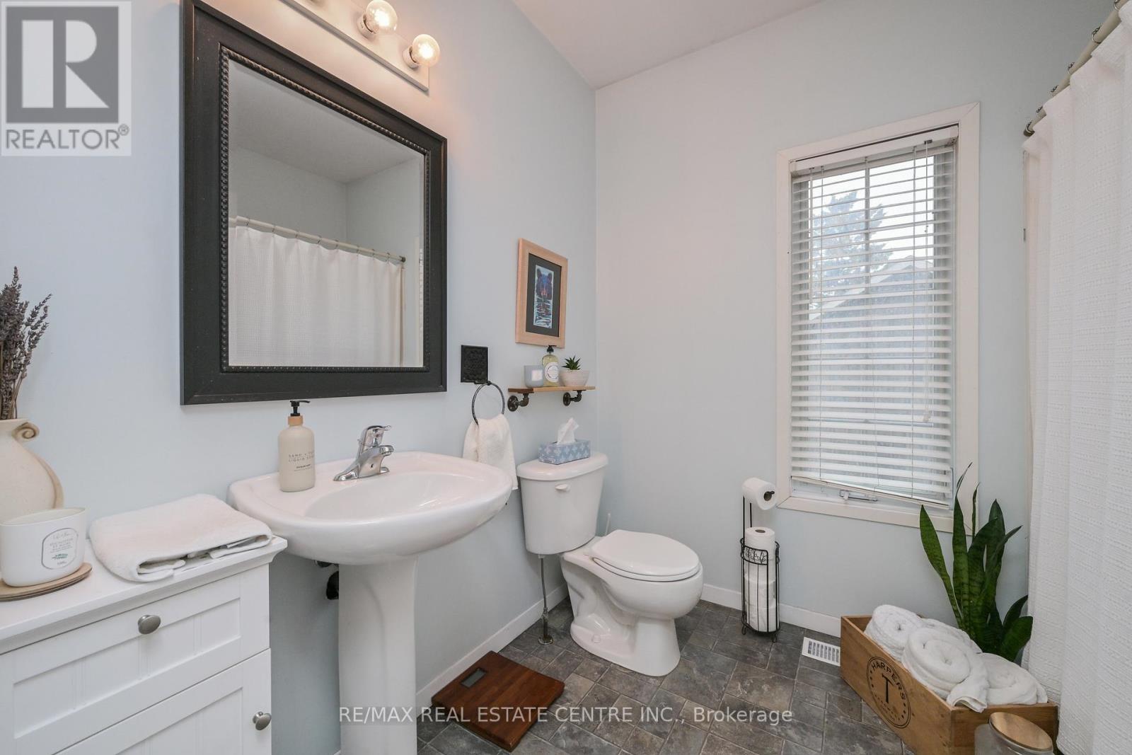 300a Broadway, Orangeville, Ontario  L9W 1L3 - Photo 10 - W12859894