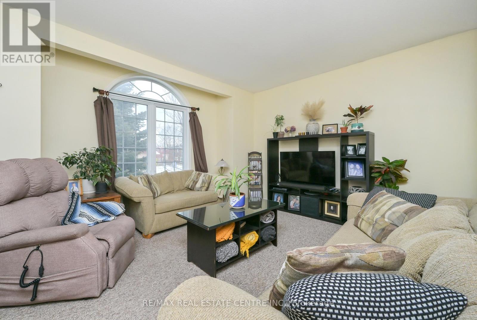 300a Broadway, Orangeville, Ontario  L9W 1L3 - Photo 4 - W12859894