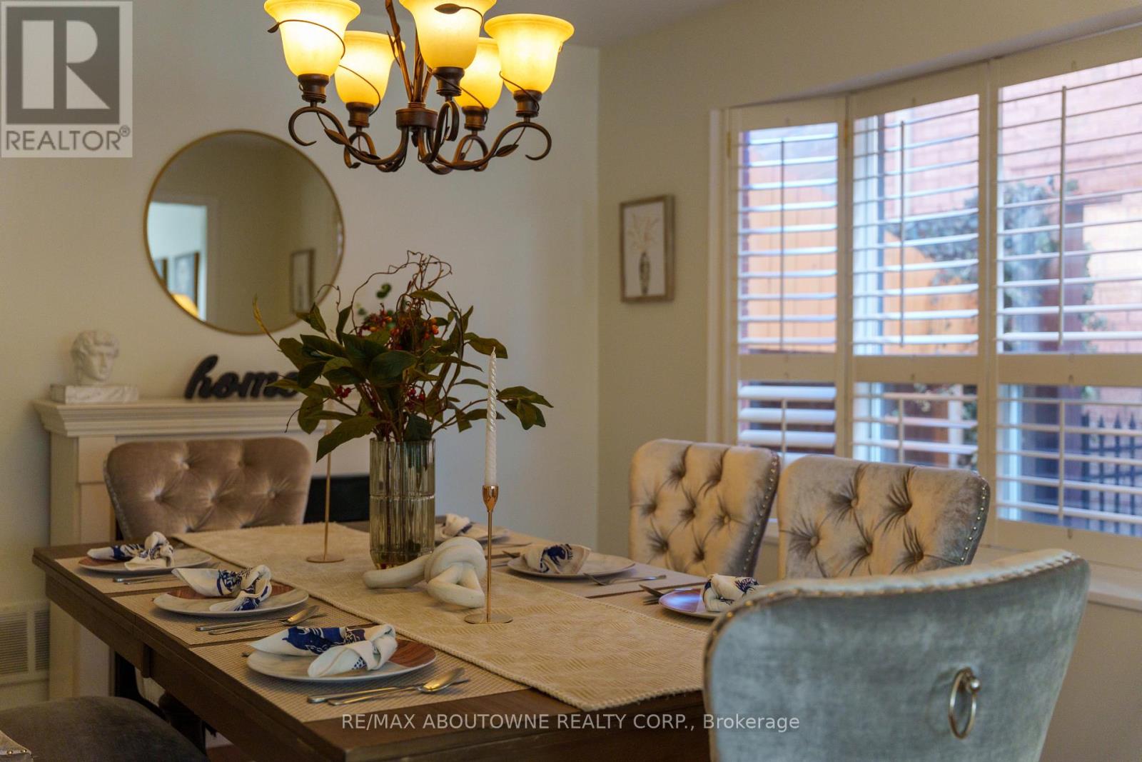 1323 Blackburn Drive, Oakville, Ontario  L6M 2X9 - Photo 14 - W12859908