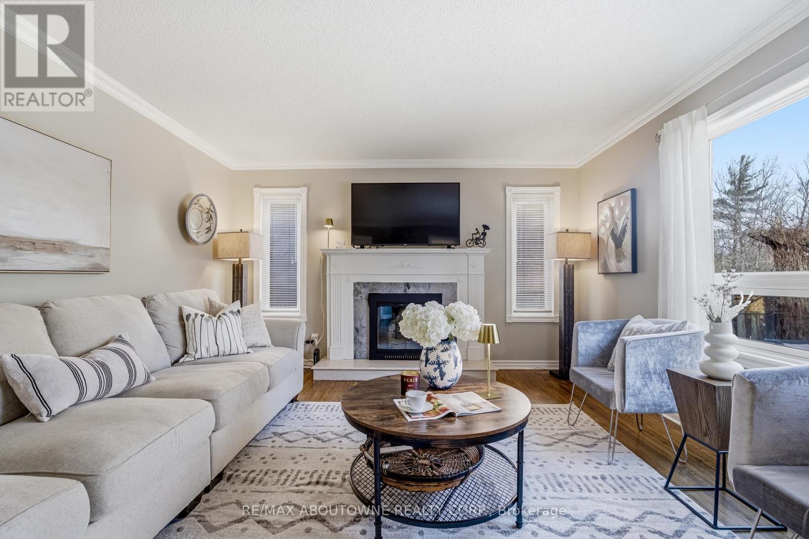 1323 Blackburn Drive, Oakville, Ontario  L6M 2X9 - Photo 23 - W12859908