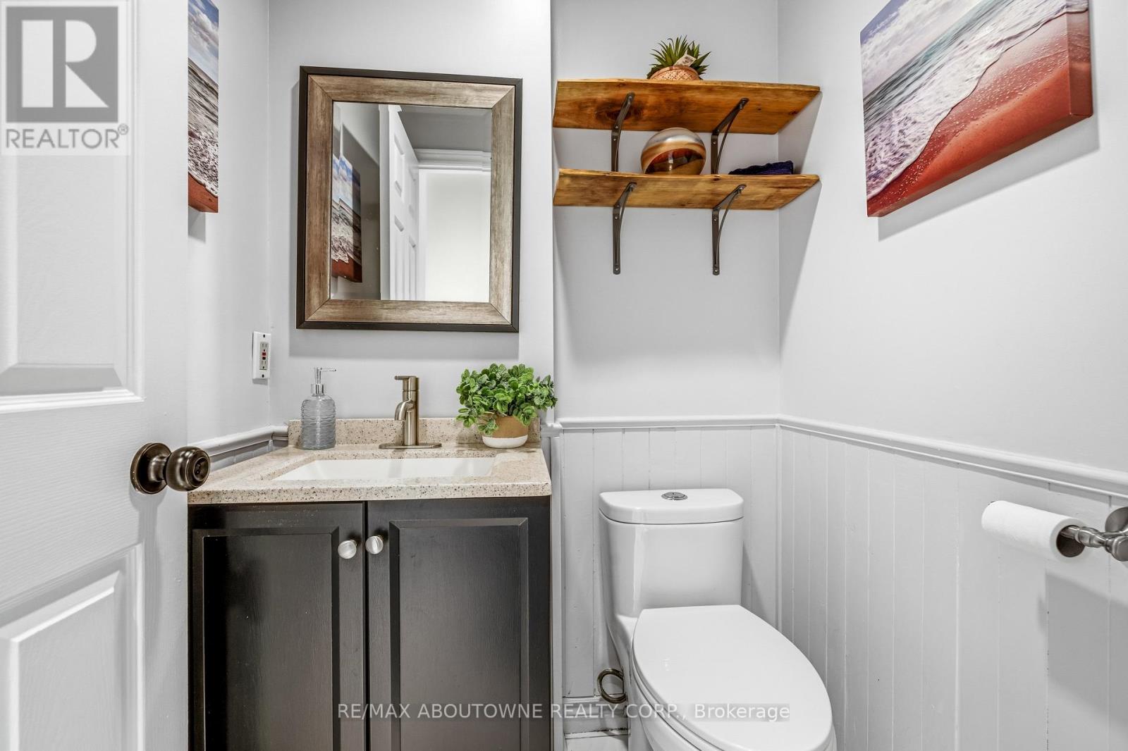 1323 Blackburn Drive, Oakville, Ontario  L6M 2X9 - Photo 24 - W12859908