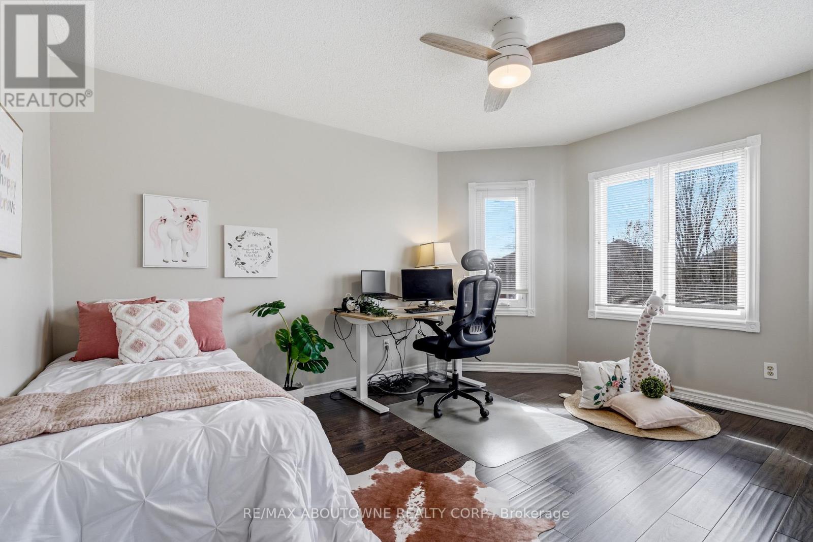 1323 Blackburn Drive, Oakville, Ontario  L6M 2X9 - Photo 35 - W12859908