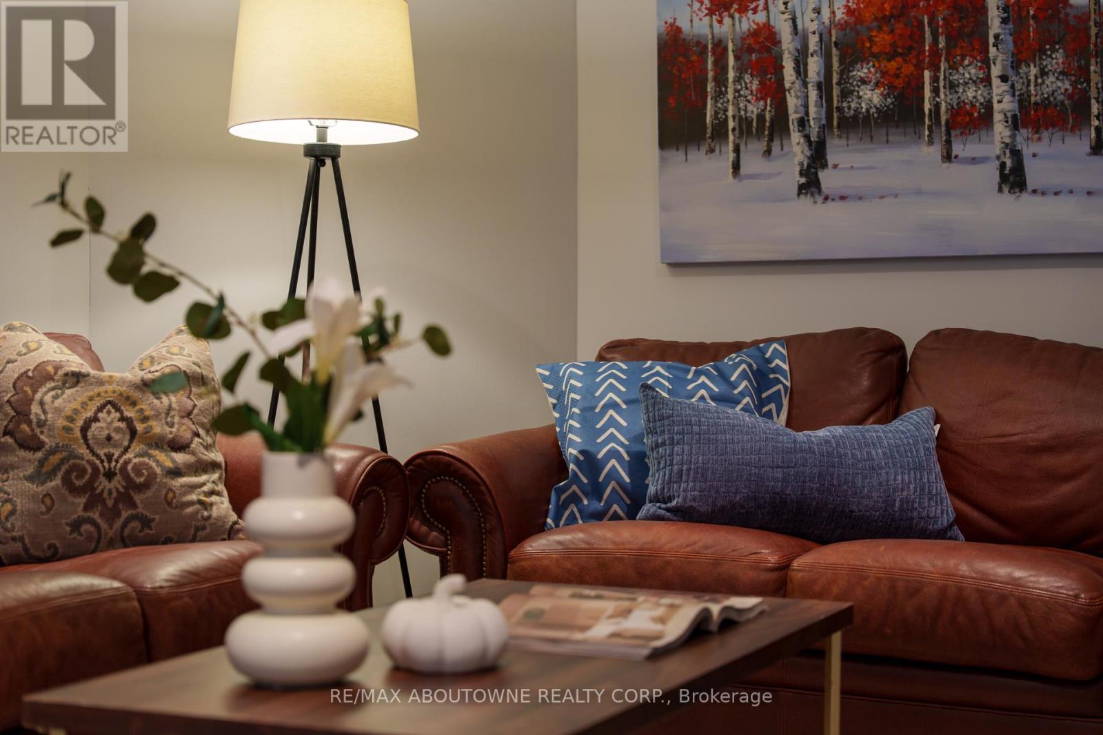 1323 Blackburn Drive, Oakville, Ontario  L6M 2X9 - Photo 40 - W12859908