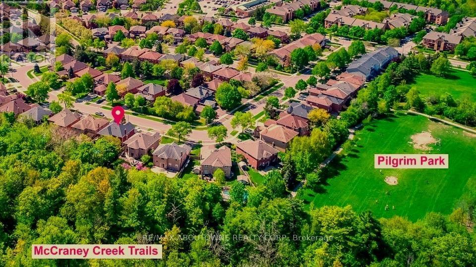 1323 Blackburn Drive, Oakville, Ontario  L6M 2X9 - Photo 7 - W12859908