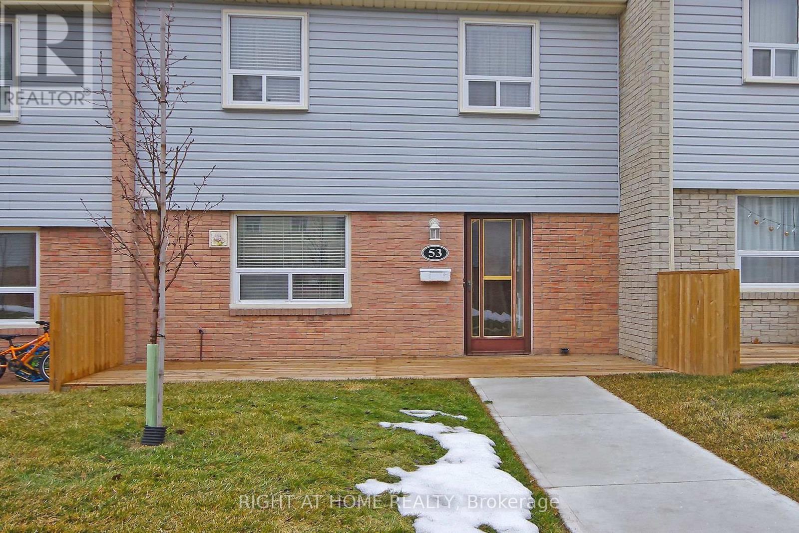 53 - 1055 Shawnmarr Road, Mississauga, Ontario  L5H 3V2 - Photo 2 - W12859926