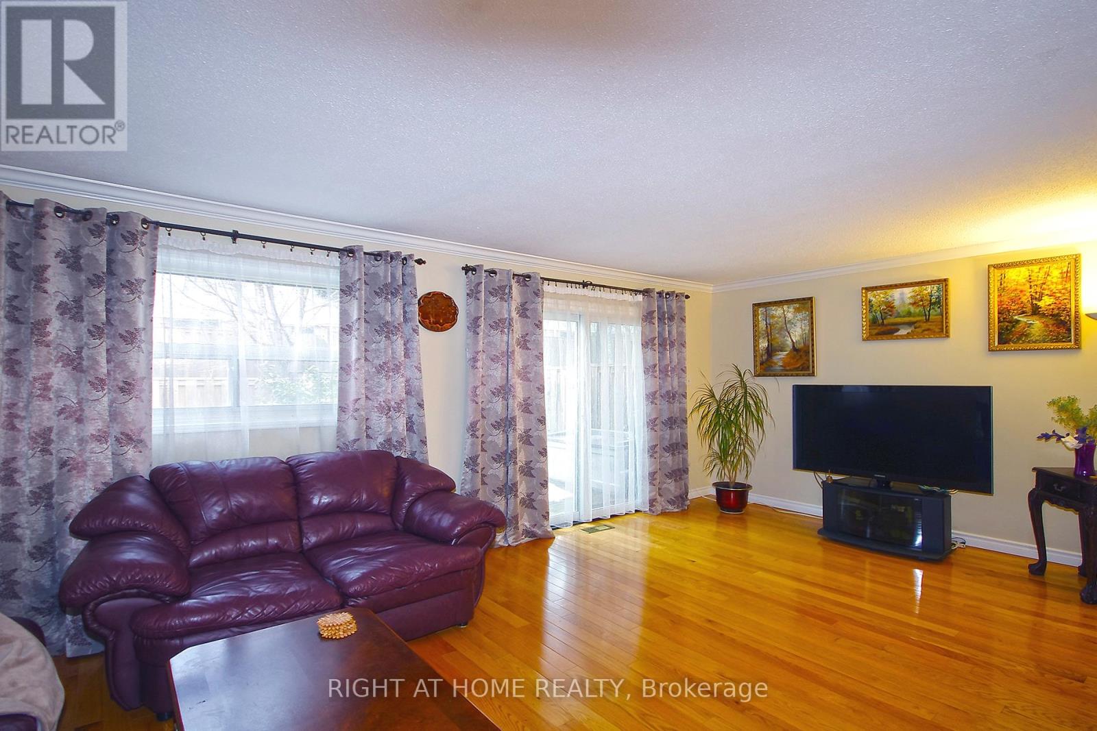 53 - 1055 Shawnmarr Road, Mississauga, Ontario  L5H 3V2 - Photo 9 - W12859926