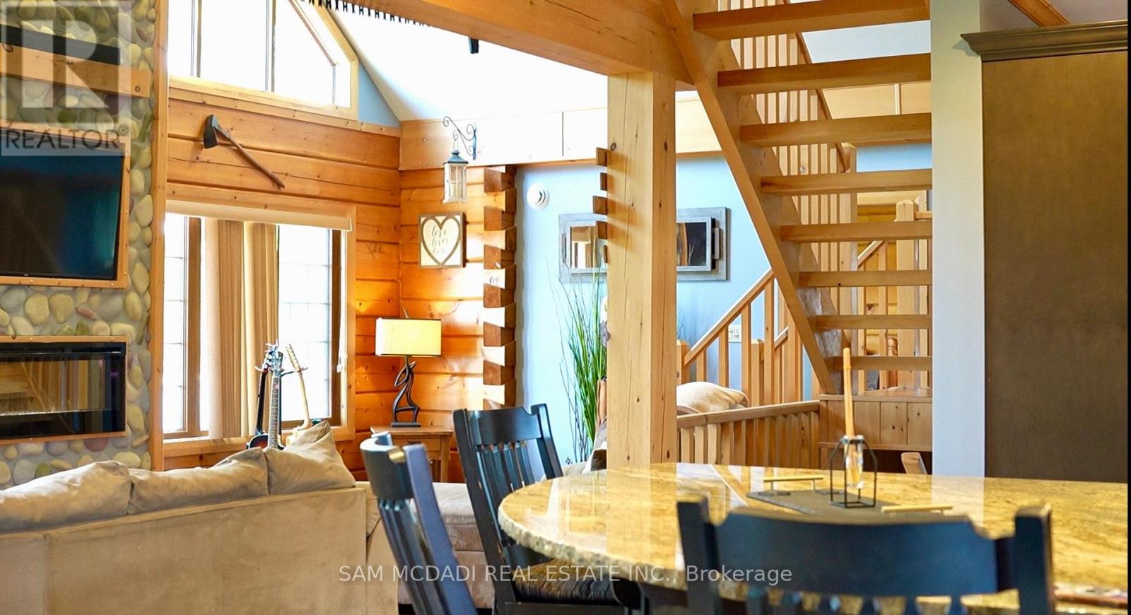 8529 Kinnaird Road, Lambton Shores, Ontario  N0N 1J3 - Photo 11 - X12859896