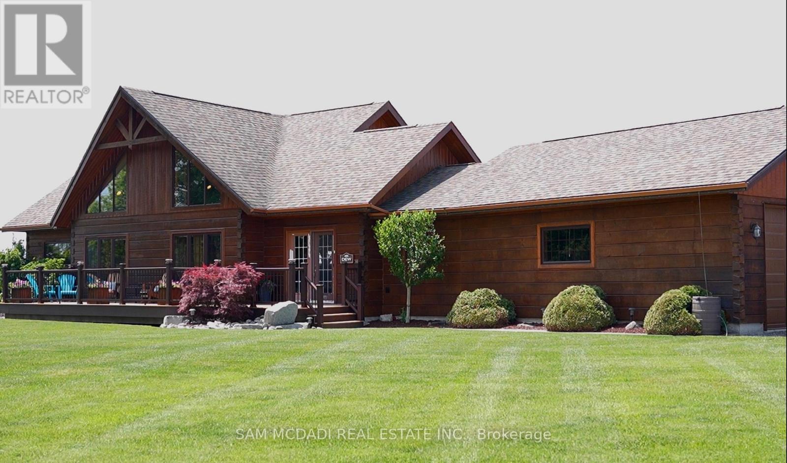 8529 Kinnaird Road, Lambton Shores, Ontario  N0N 1J3 - Photo 3 - X12859896