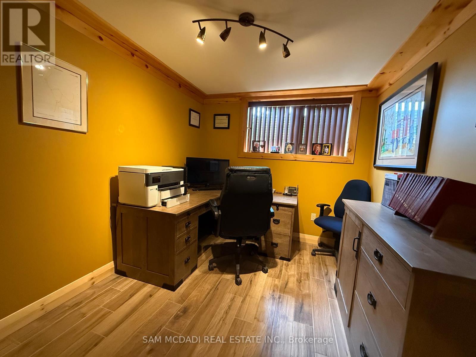 8529 Kinnaird Road, Lambton Shores, Ontario  N0N 1J3 - Photo 36 - X12859896