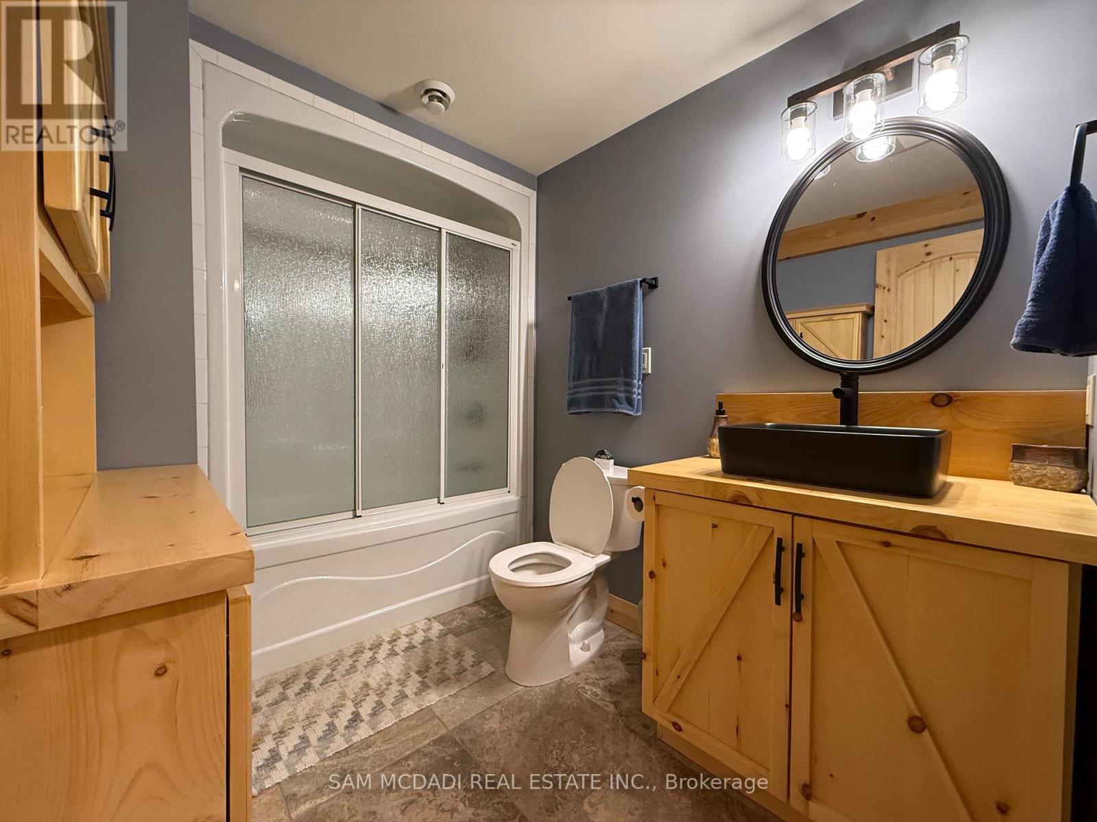 8529 Kinnaird Road, Lambton Shores, Ontario  N0N 1J3 - Photo 37 - X12859896