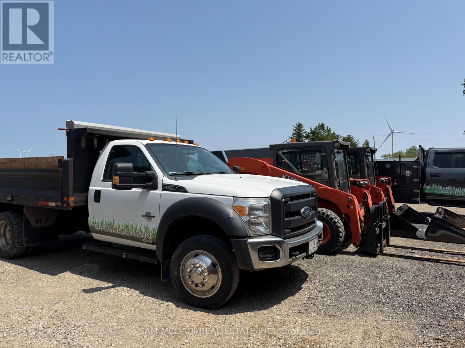 8529 Kinnaird Road, Lambton Shores, Ontario  N0N 1J3 - Photo 11 - X12859920