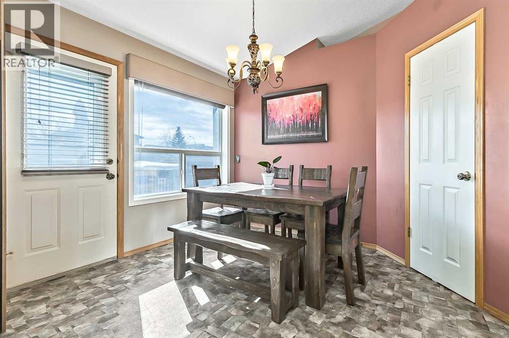 196 Erin Meadow Way Se, Calgary, Alberta  T2B 3P6 - Photo 9 - A2288722