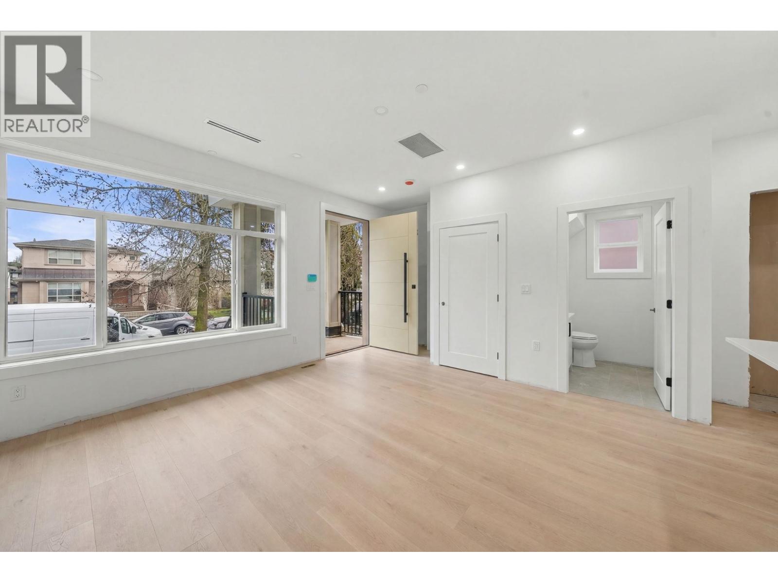 279 E 48th Avenue, Vancouver, British Columbia  V5W 2C9 - Photo 3 - R3097066