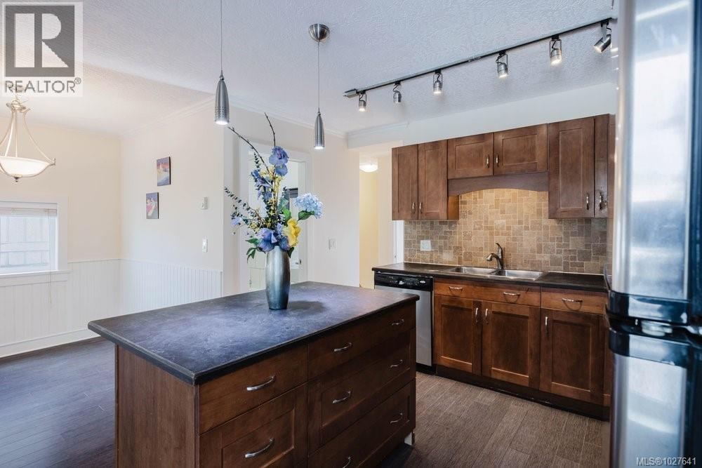 41 Lurline Ave, Saanich, British Columbia  V8Z 1H5 - Photo 6 - 1027641