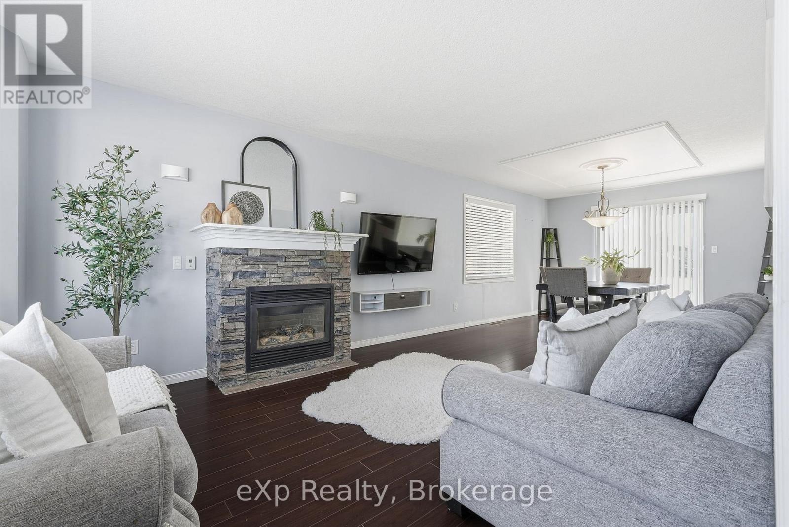 20 Andrew Street, Wellington North, Ontario  N0G 1A0 - Photo 5 - X12860006