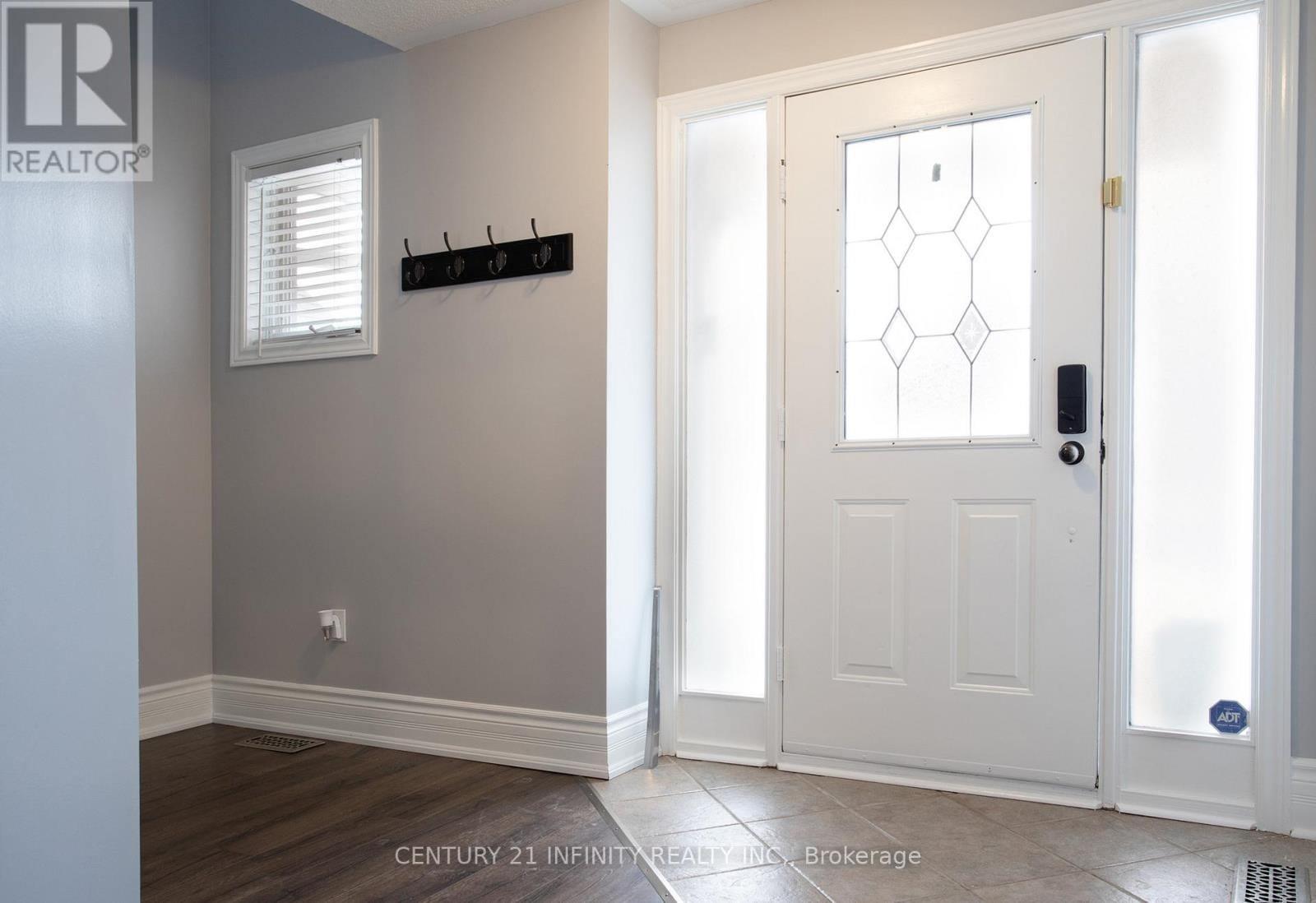 6 Granary Lane, Clarington, Ontario  L1E 2X9 - Photo 2 - E12860018